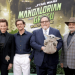 THE MANDALORIAN AND GROGU CELEBRAN EL ESTRENO MUNDIAL DE LA PELÍCULA EN EL TCL CHINESE THEATRE IMAX DE HOLLYWOOD